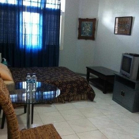Bangka Bed And Breakfast Джакарта Екстер'єр фото