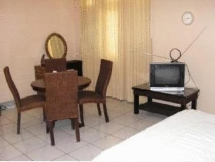 Bangka Bed And Breakfast Джакарта Екстер'єр фото